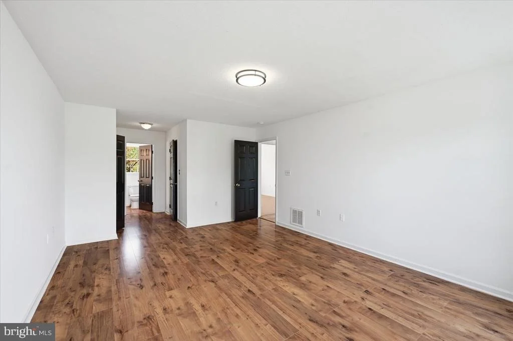 Photo of 102 ROMNEY PLACE