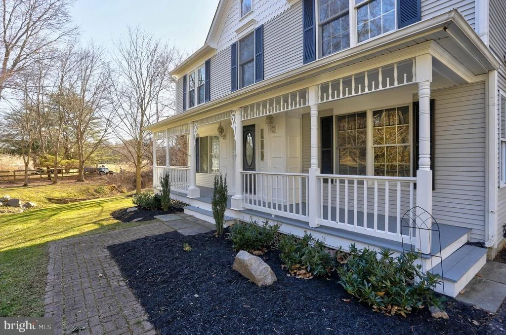 Photo of 8278 LEISHEAR ROAD