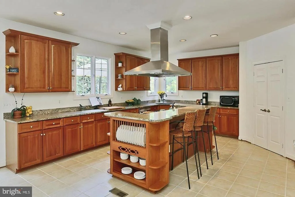 Photo of 5749 YEWING WAY