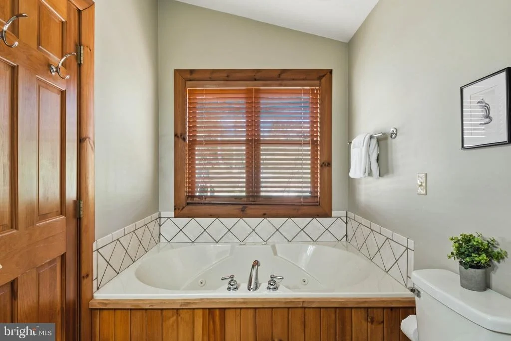 Photo of 206 HIGHLINE DRIVE