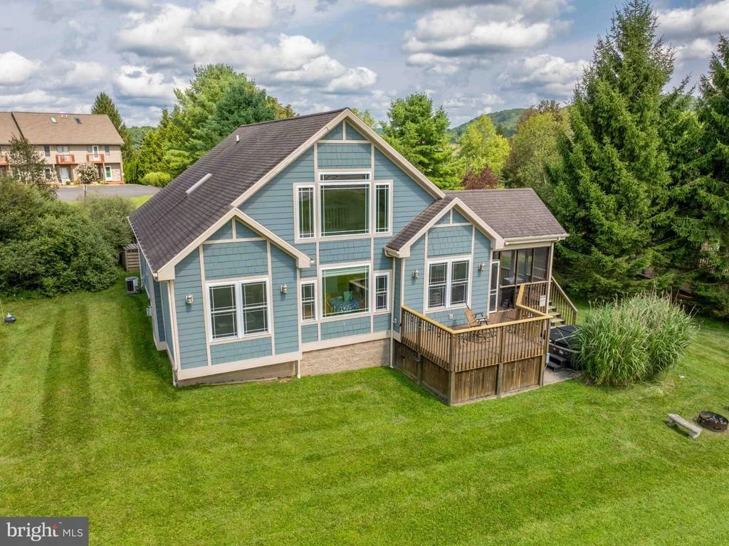 Photo of 296 LAKE POINTE DRIVE