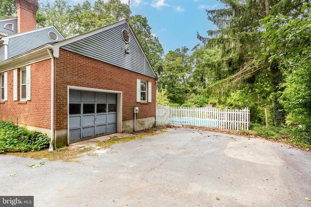 Photo of 228 LEPPO ROAD