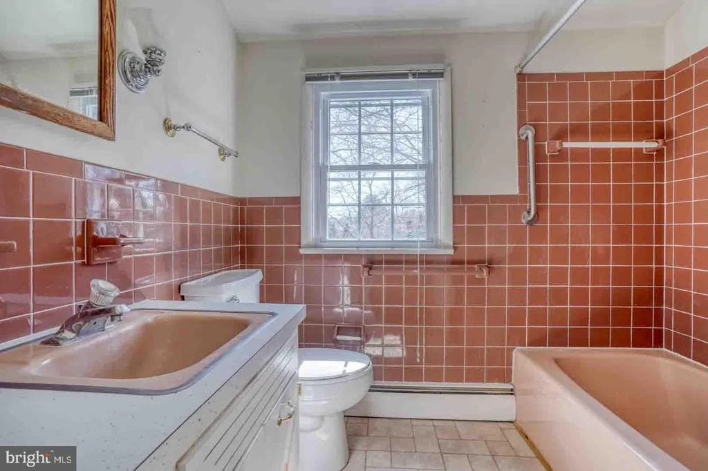 Photo of 74 S FAIRFIELD DRIVE