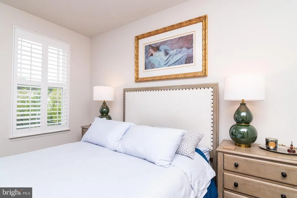 Photo of 25087 TREEVIEW LANE