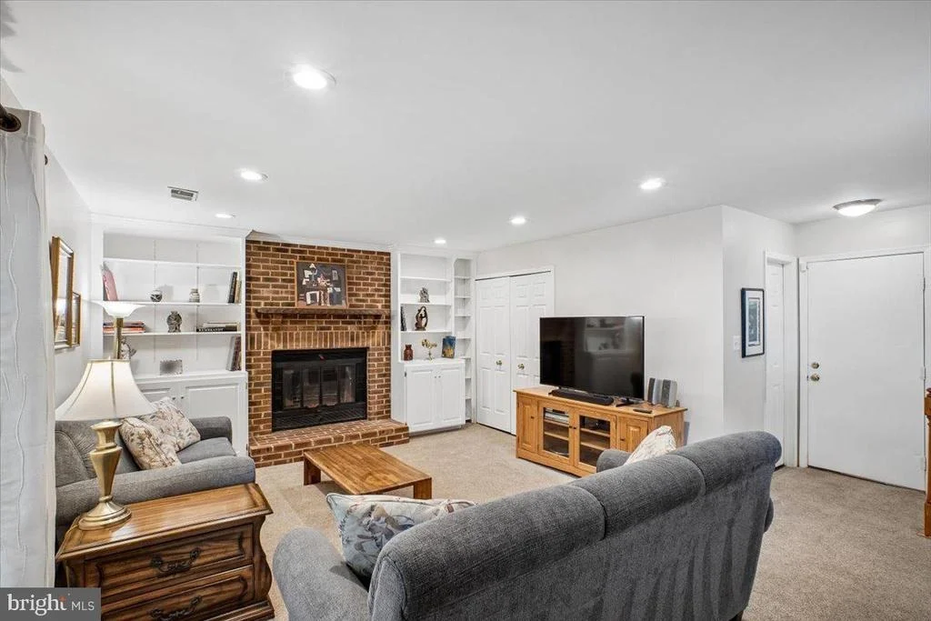 Photo of 9739 IRONMASTER DRIVE
