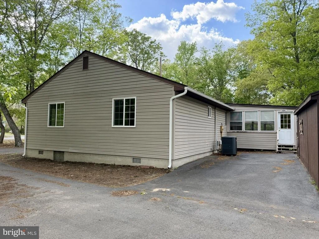 Photo of 25910 FOX GRAPE ROAD