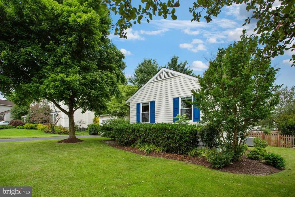 Photo of 1418 VALEBROOK LANE