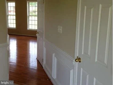 Photo of 8411 SUMMIT AVENUE
