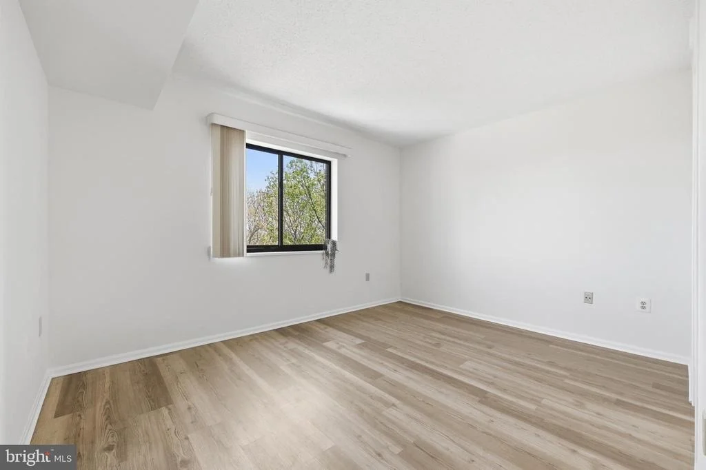 Photo of Unit 21006 at 15107 INTERLACHEN DRIVE