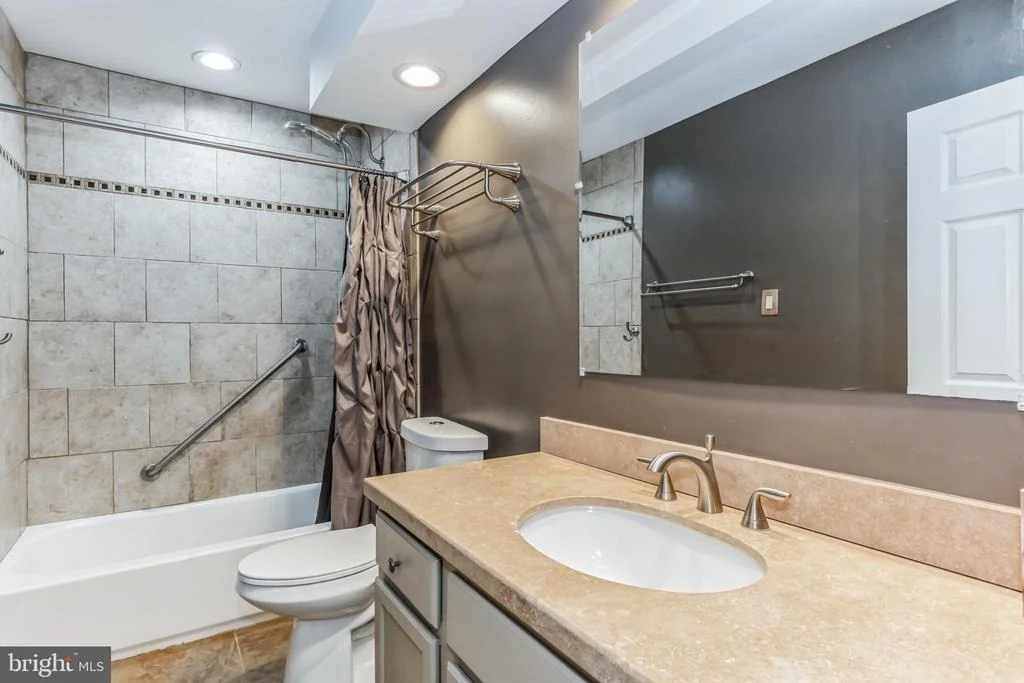 Photo of 8000 SENECA VIEW DRIVE