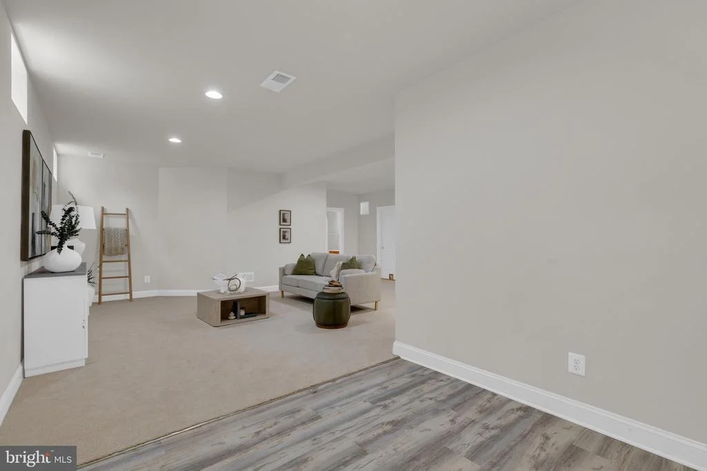 Photo of 42706 CHISHOLM