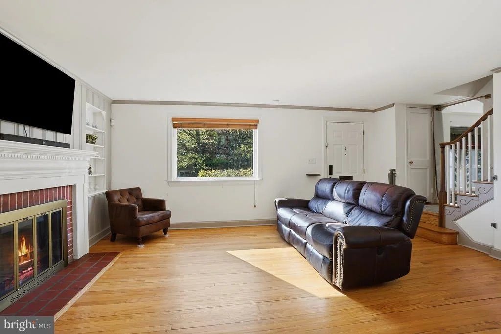 Photo of 1303 BALLARD STREET