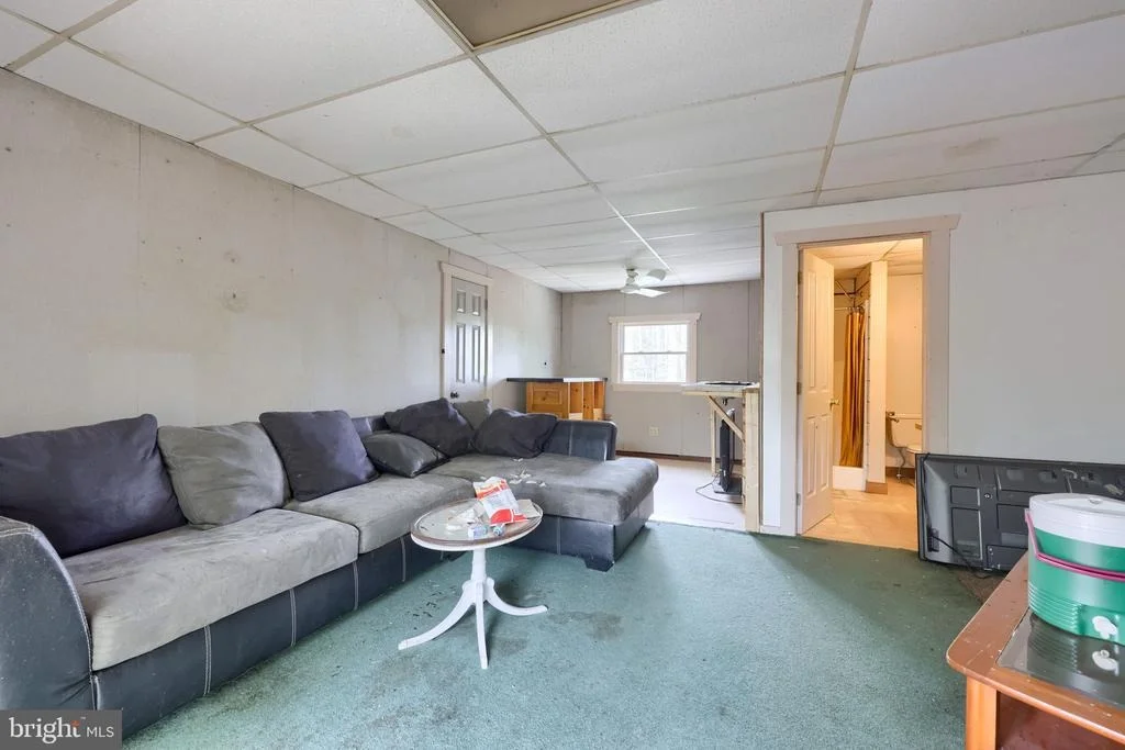 Photo of 171 FOX HOLLOW ROAD