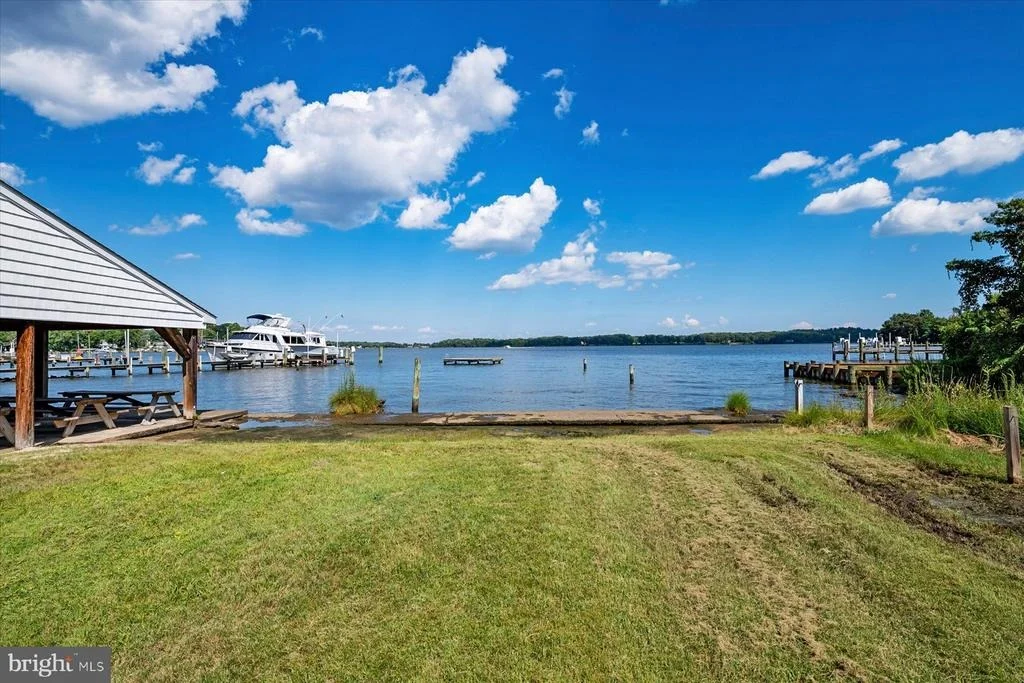 Photo of 1134 VALLEY DRIVE