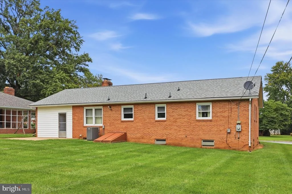 Photo of 227 WYNGATE DRIVE