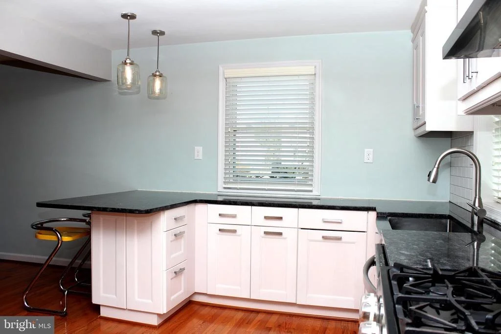 Photo of 719 MAPLETON ROAD
