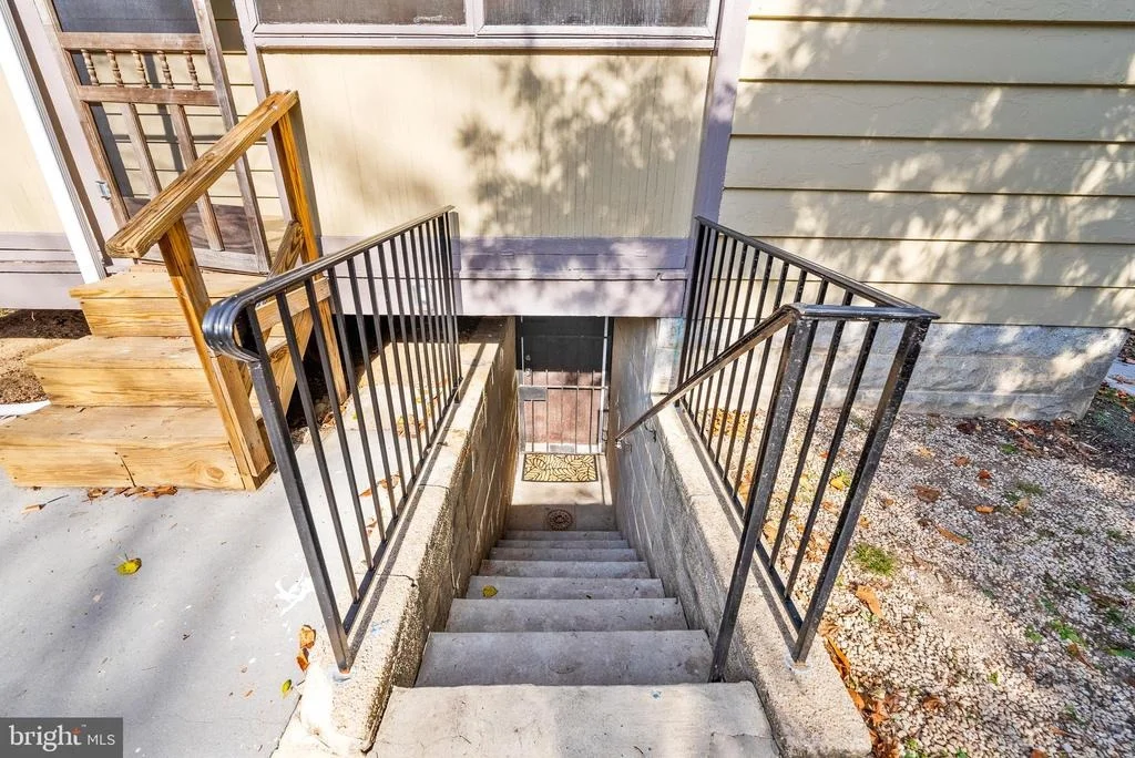 Photo of 232 TUCKERMAN STREET NW