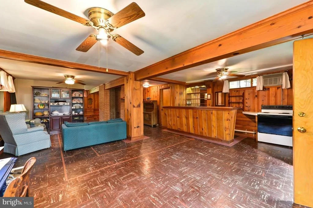 Photo of 7040 QUANDER ROAD