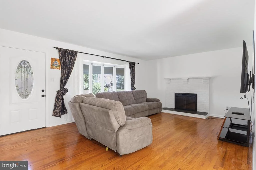 Photo of 1607 CEDAR PARK ROAD