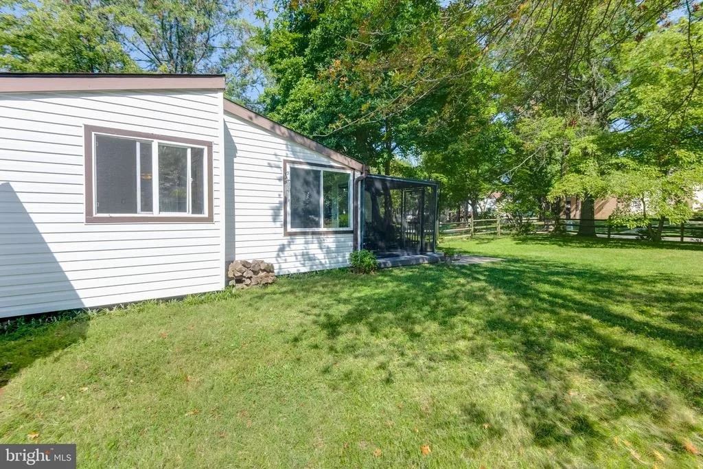 Photo of 9353 TORRENT ROW