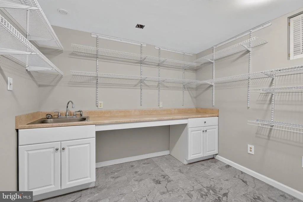 Photo of 7111 CARNATION COURT