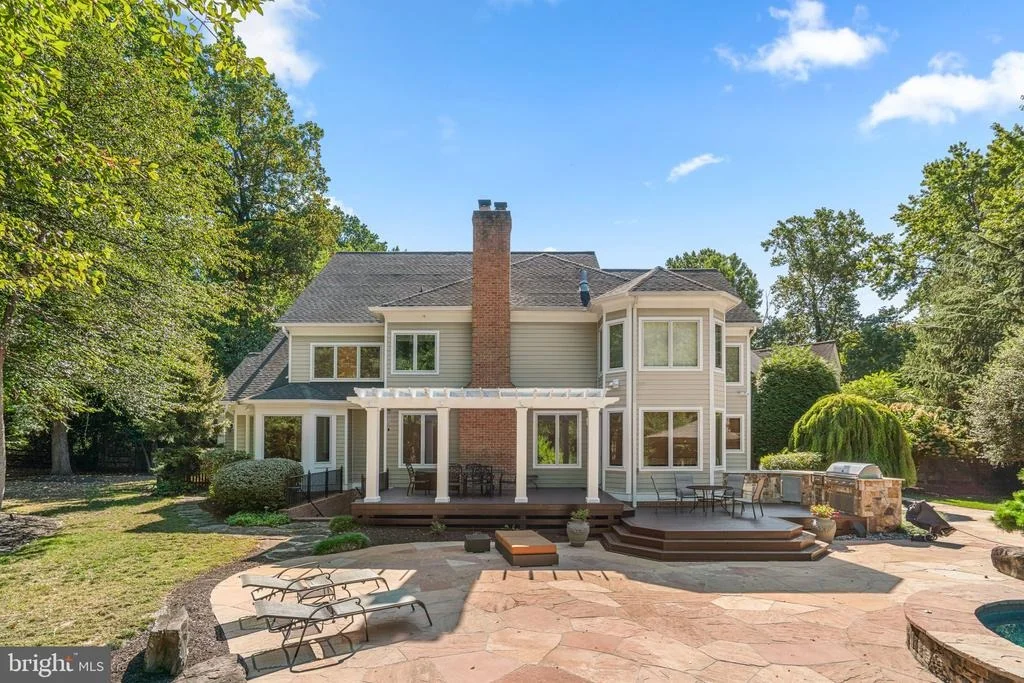 Photo of 370 EAGLE HILL ROAD