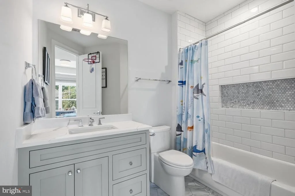 Photo of 6909 ARBOR LANE