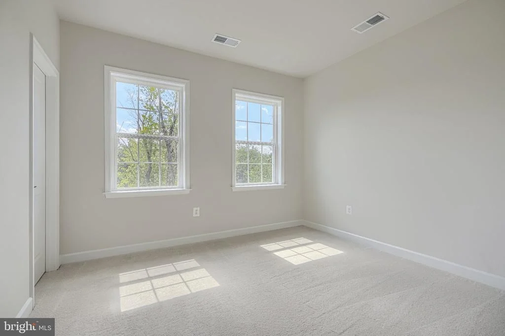 Photo of 6060 FLOREY ROAD