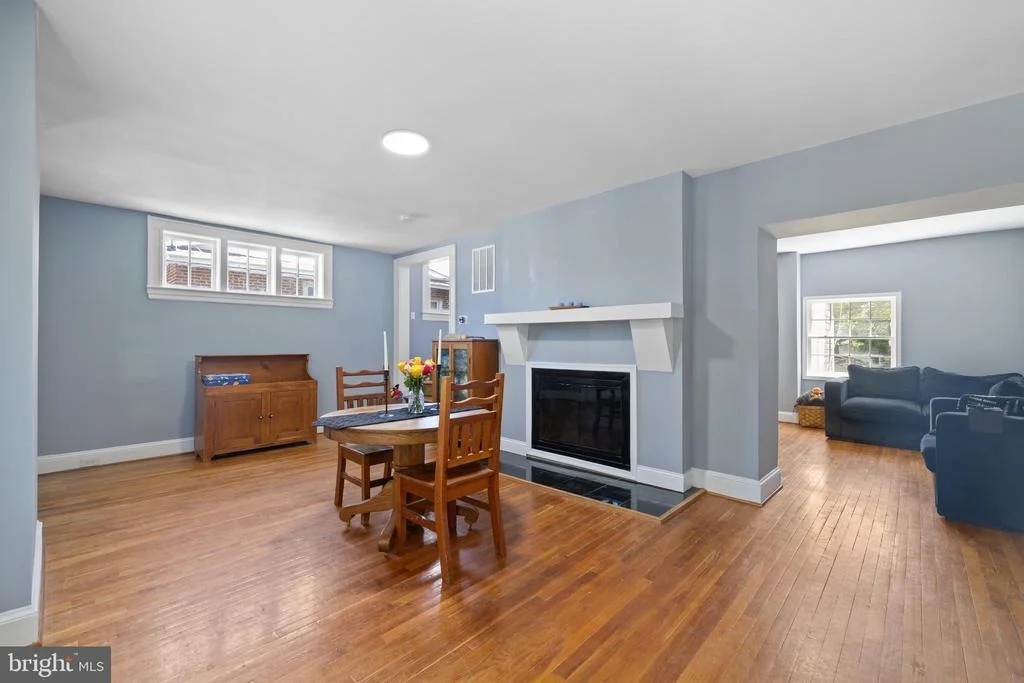 Photo of 3901 W COLD SPRING LANE W