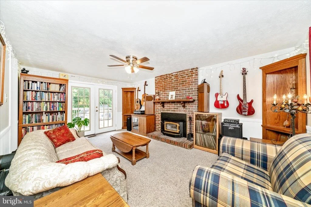 Photo of 212 WINTERGREEN LANE