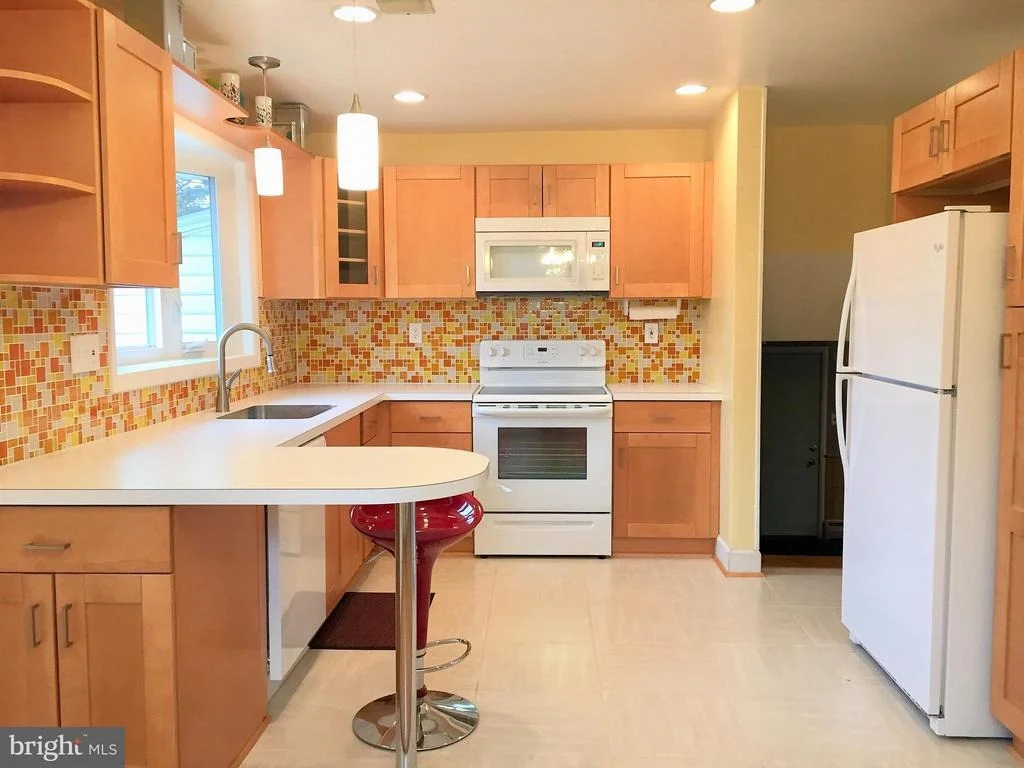 Photo of 2001 CLIFDEN ROAD