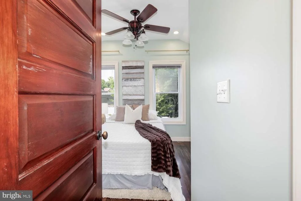 Photo of 1515 INDEPENDENCE AVENUE SE
