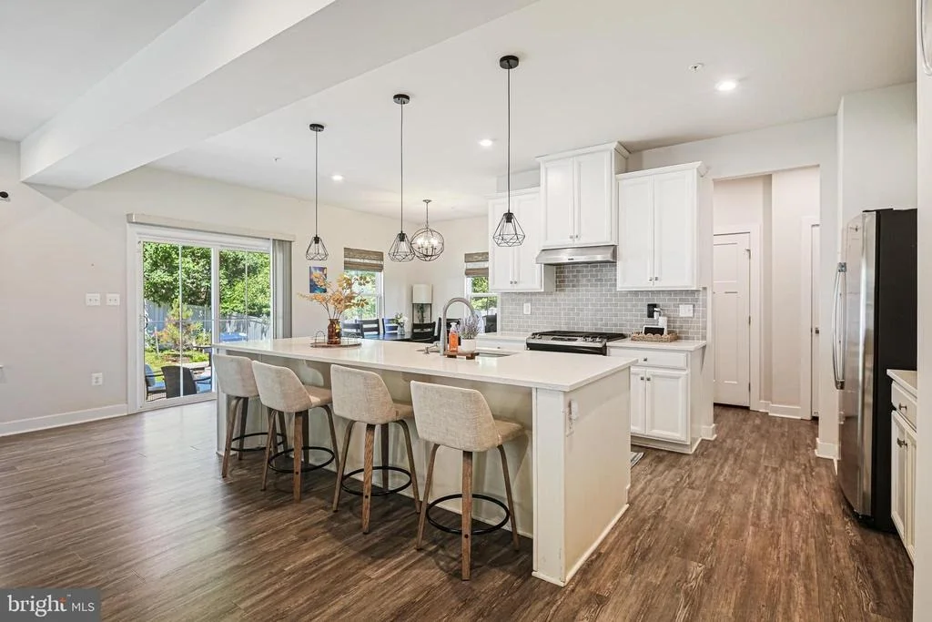 Photo of 6023 CHARLES HENRY PLACE