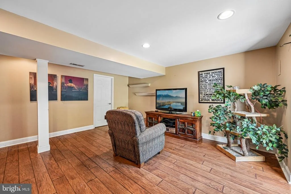Photo of 6729 LOWES LANE