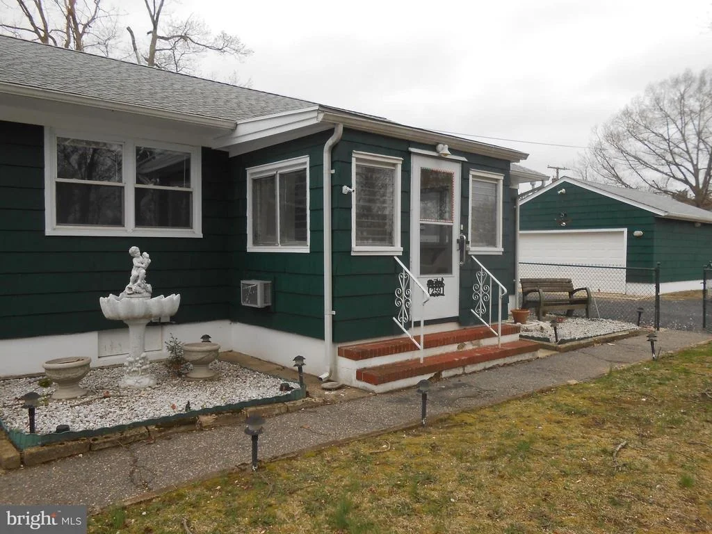 Photo of 259 STATION DRIVE