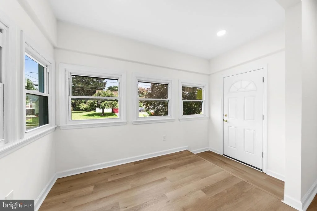 Photo of 865 N READ AVENUE