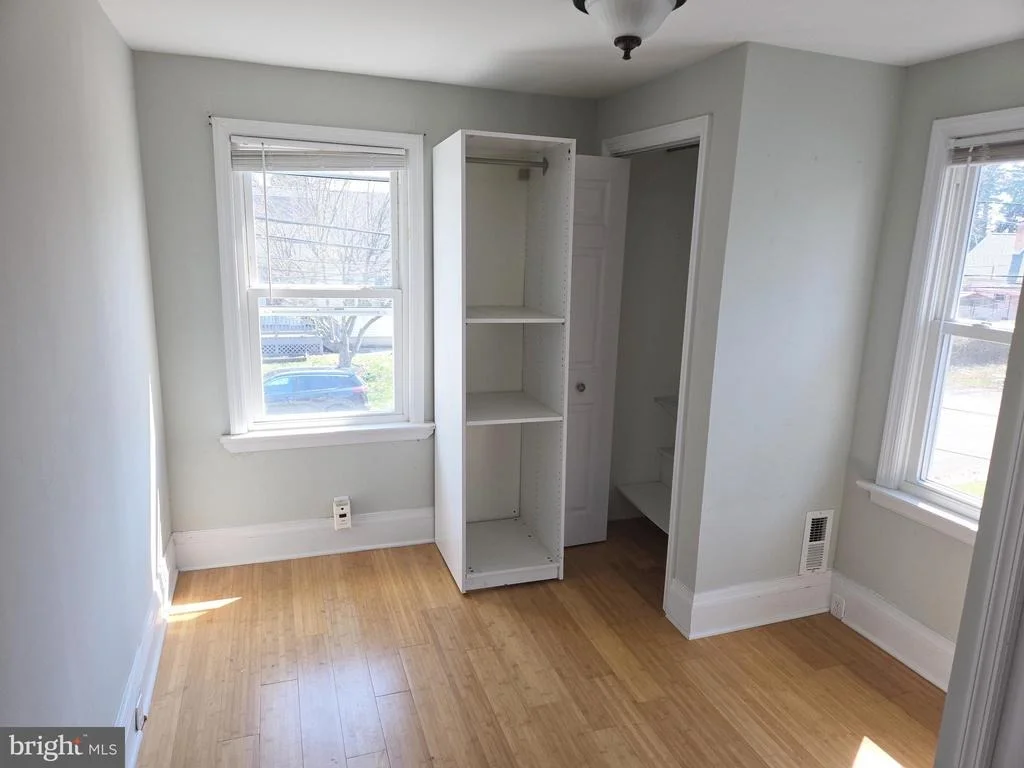 Photo of 10 HAWTHORNE AVENUE
