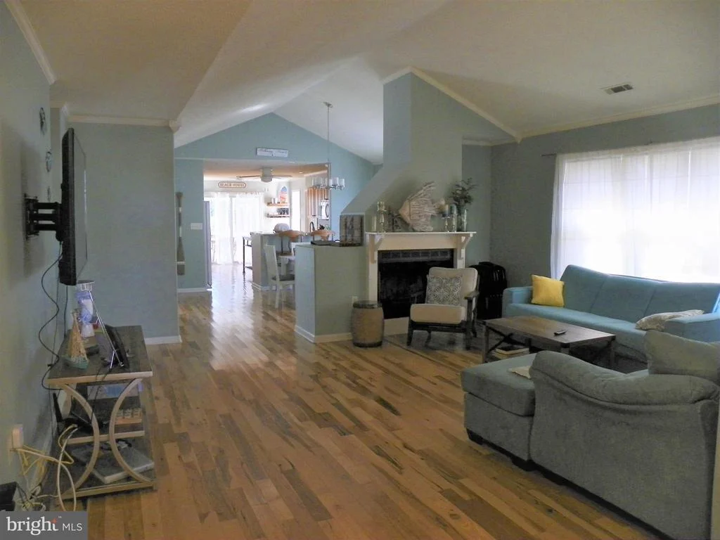 Photo of 14 WOODS CIRCLE