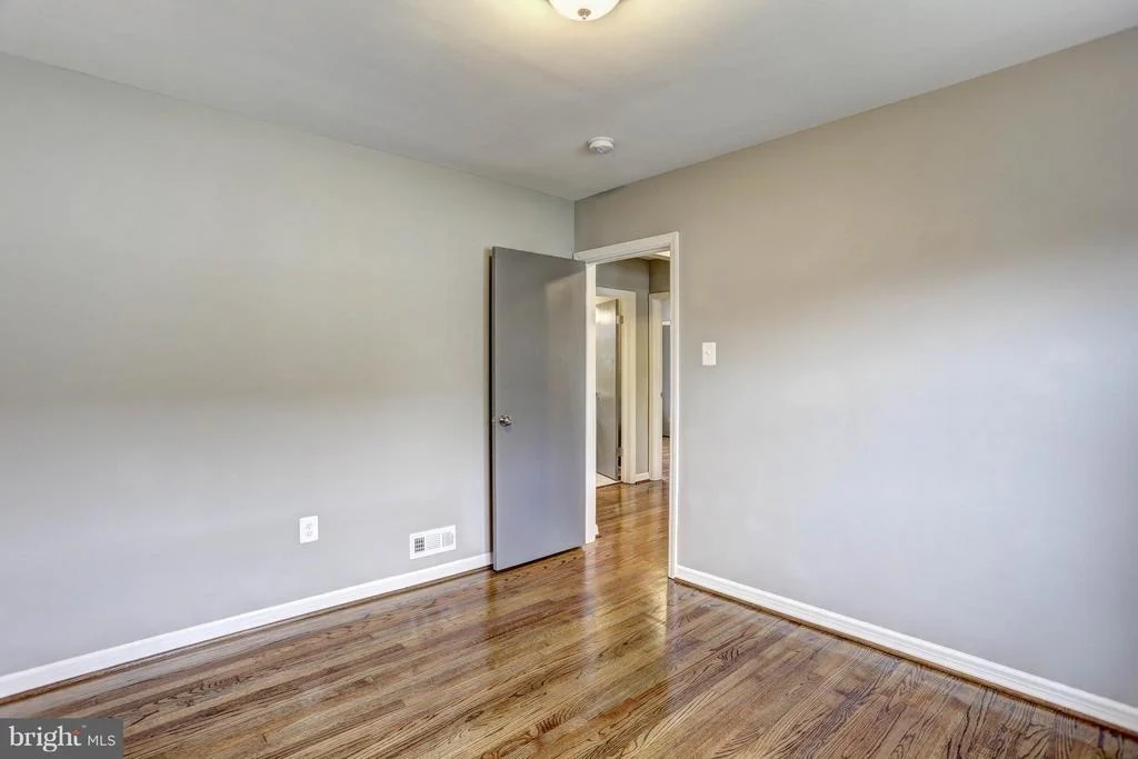 Photo of 516 HOLY CROSS ROAD