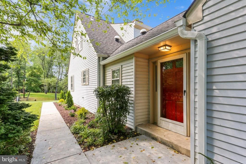 Photo of 8020 EXODUS DRIVE