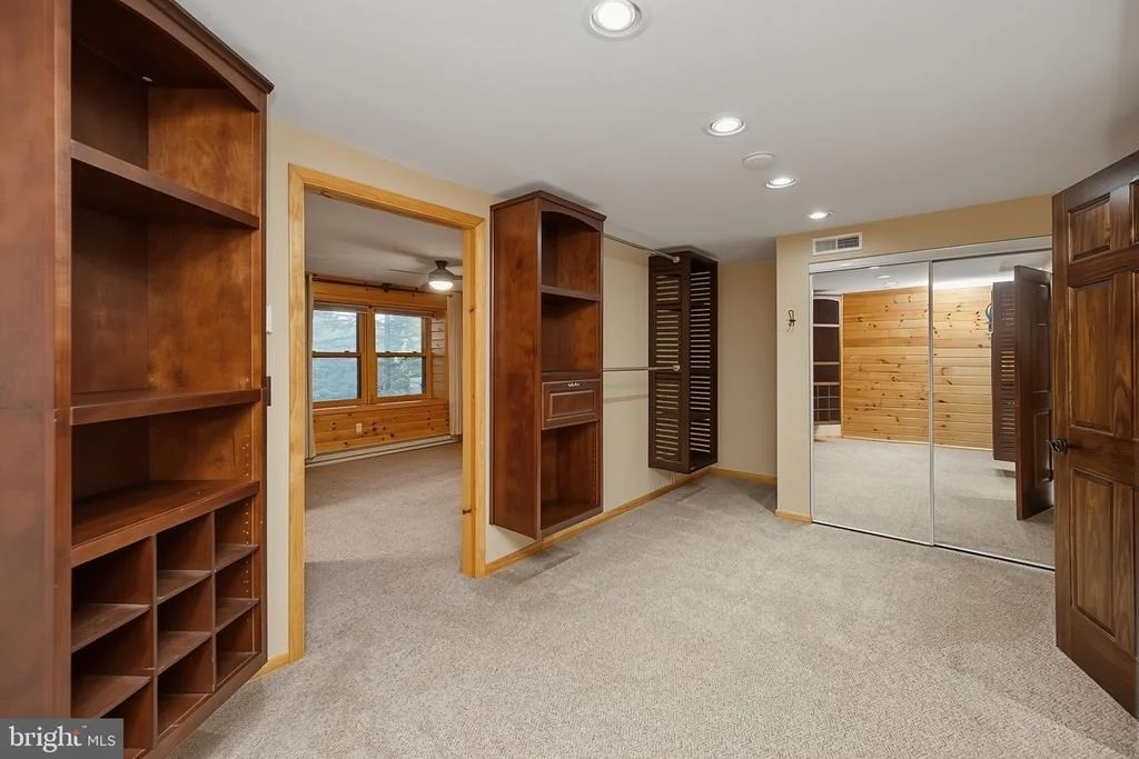 Photo of 253 GLEANINGS DRIVE
