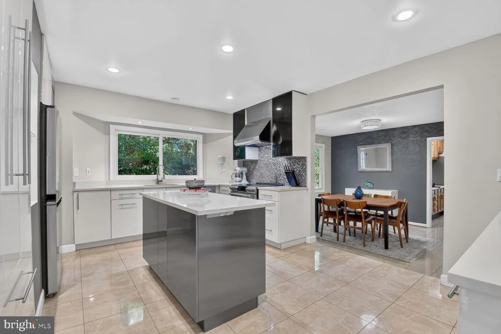Photo of 9 RICHVIEW COURT
