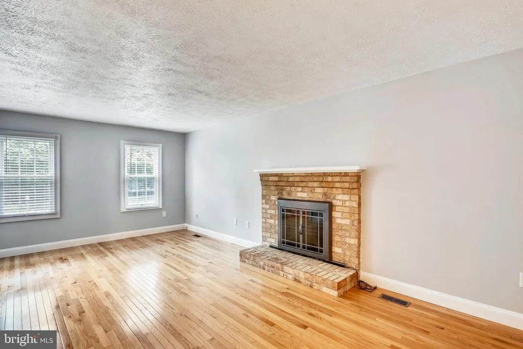 Photo of 15209 DONNA DRIVE