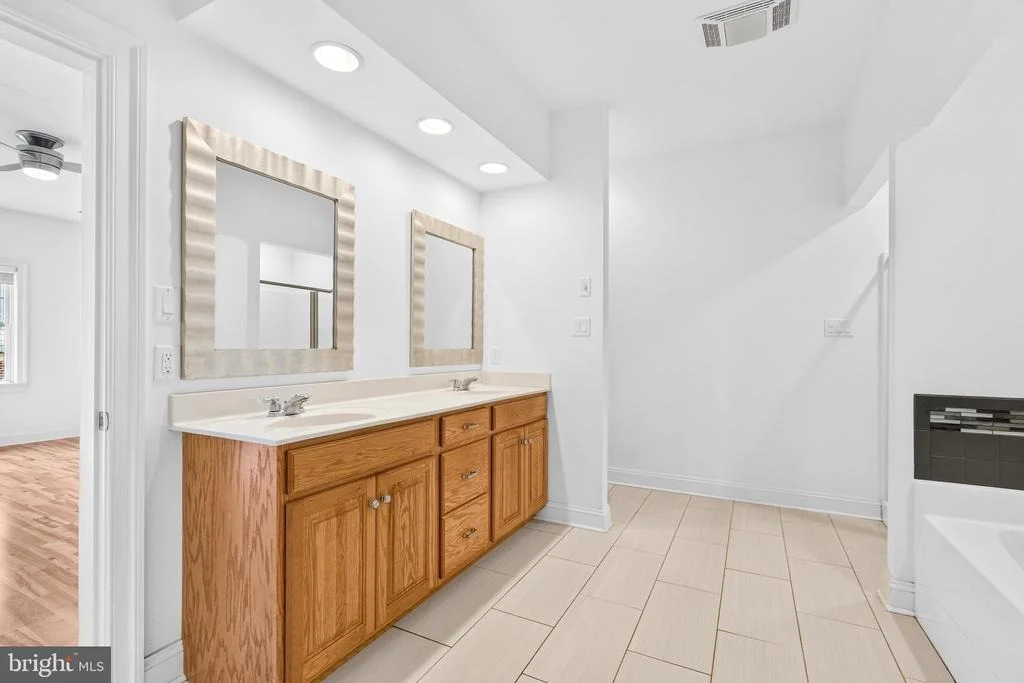 Photo of 19419 AMETHYST DRIVE