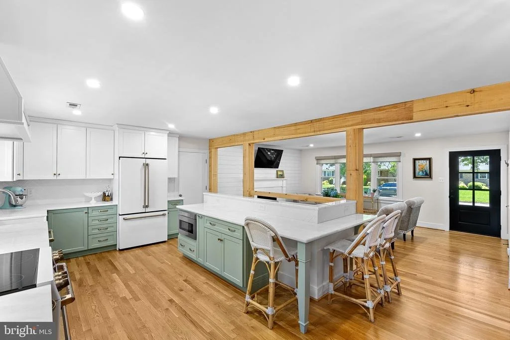 Photo of 10 HAMILTON TERRACE DRIVE