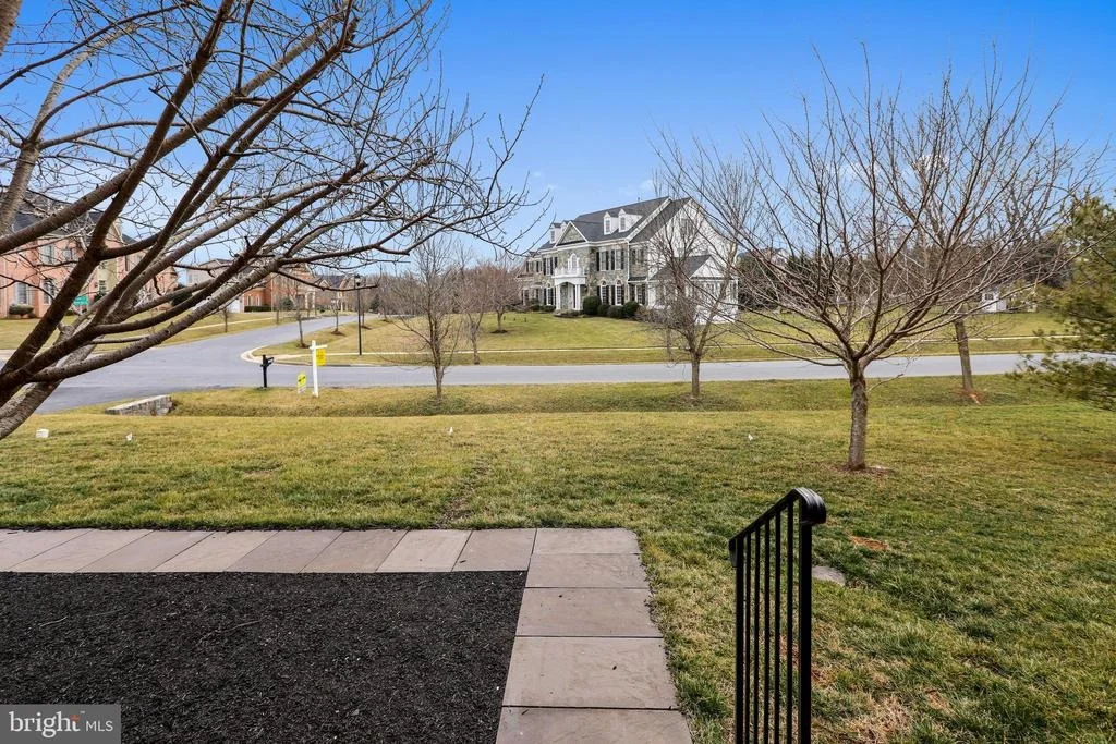 Photo of 24701 FARMVIEW LANE