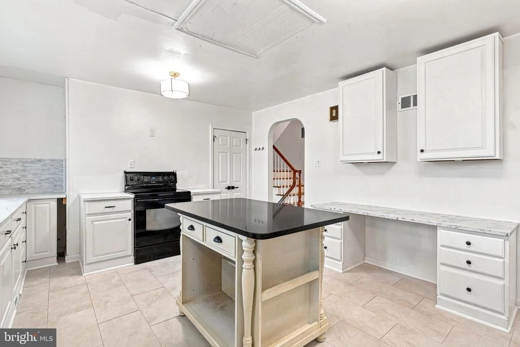 Photo of 2500 SALEM DRIVE