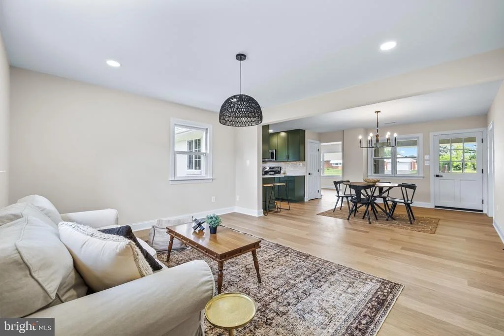 Photo of 1733 BOLLINGER ROAD