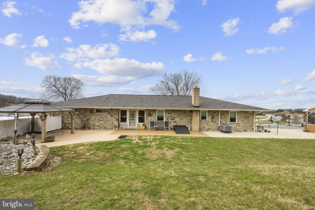 Photo of 5111 HANOVER PIKE