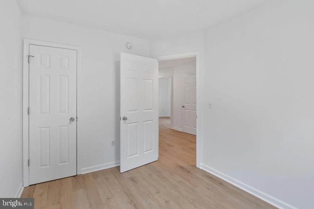 Photo of 905 HANOVER STREET